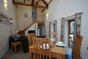 平房 (Hazel) | 房內用餐