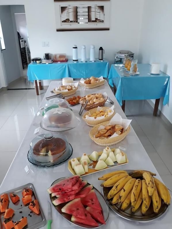 Tägliches inbegriffenes Frühstücksbuffet