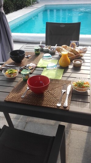 Dinner served - La Lavande Bleue (Le Luc)