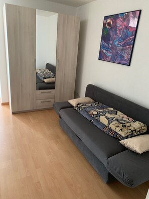 Apartment, 3 Schlafzimmer, Erdgeschoss | 3 Schlafzimmer, Schreibtisch, laptopgeeigneter Arbeitsplatz