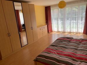 Apartment, 3 Bedrooms, Ground Floor | 3 bedrooms, desk, laptop workspace, iron/ironing board - Pfaffnau Ferienwohnung (Pfaffnau)