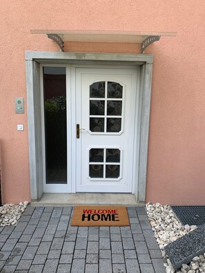 Majoituspaikan sisäänkäynti