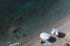 Beach nearby, sun-loungers, beach umbrellas, beach volleyball - Outstanding Panoramic View, 10΄ Beach, 20΄ Airport (Saronikos)