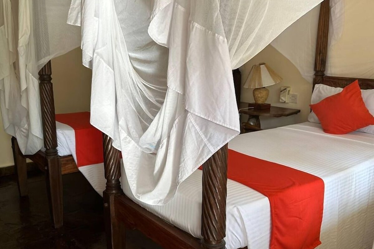 Minibar, desk, blackout drapes, individually furnished