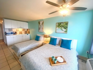 Panoramic Studio, Kitchen, Ocean View | Living area