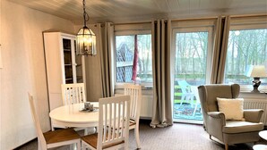 Leilighet, balkong (Nr. 9) | Spiseområde på rommet