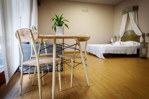 Apartment, 1 Bedroom | 1 bedroom, free cots/infant beds, free WiFi, bed sheets