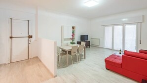 Appartement, 2 chambres | Coin séjour