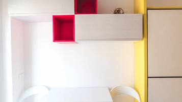 Apartment, 1 Bedroom | In-room dining