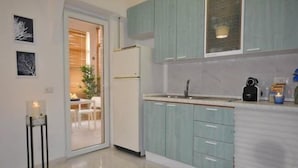 Apartment, 1 Bedroom | Private kitchen - Skyline (Rome)
