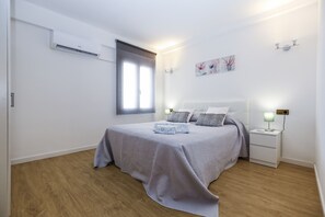 2 slaapkamers, een strijkplank/strijkijzer, gratis wifi, beddengoed