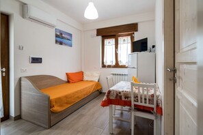 Apartment, 1 Bedroom (Bilo 4) | Living area