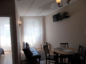 Family Apartment | Living area | Flat-screen TV - Porto Sol (Porto)