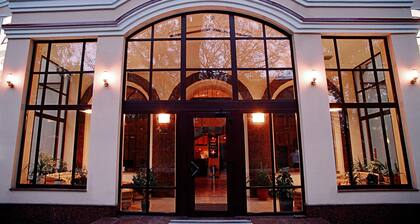 ZS Club Hotel