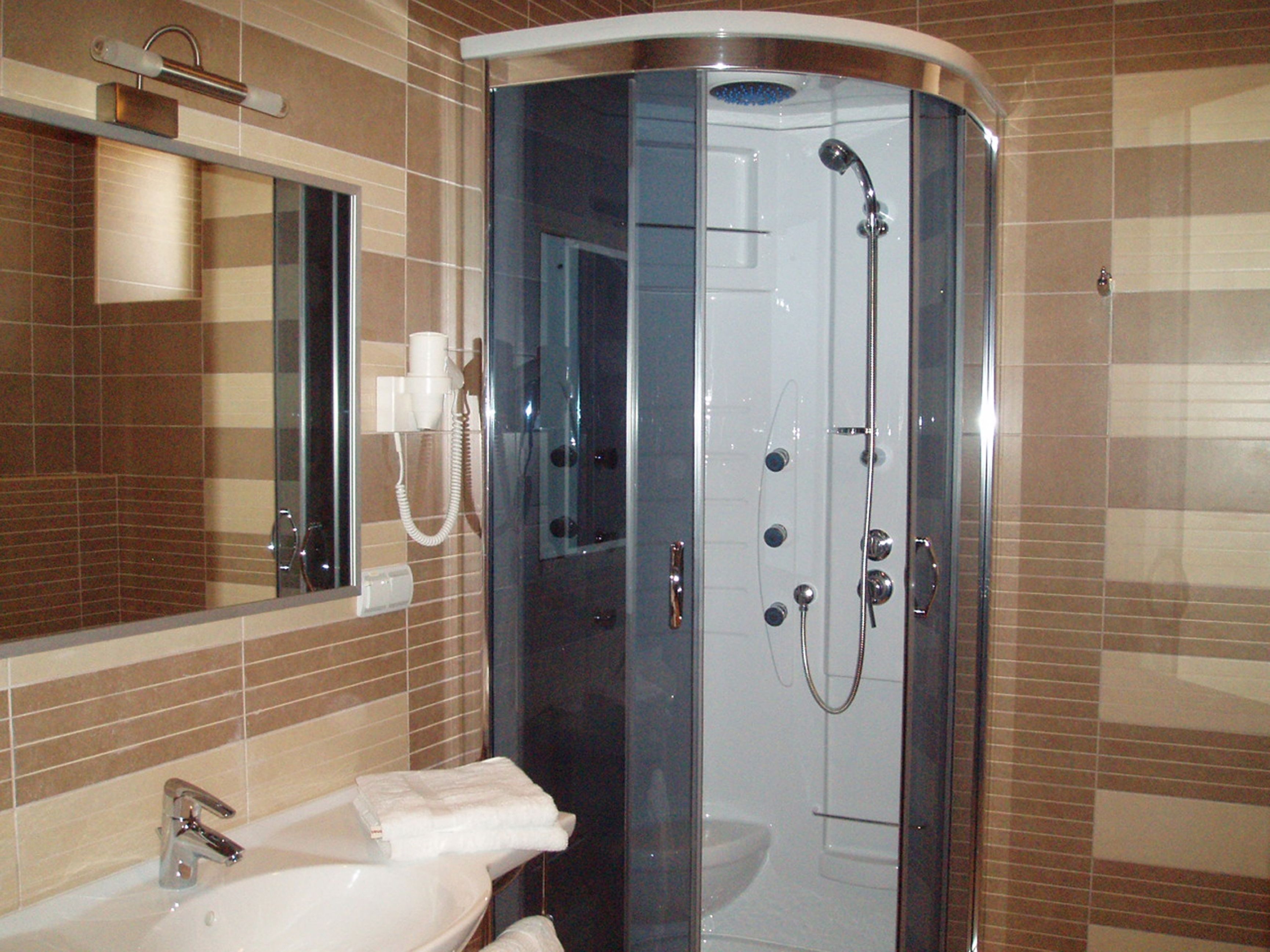 Romantic Room | Bathroom