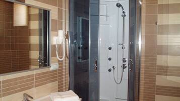 Romantic Room | Bathroom
