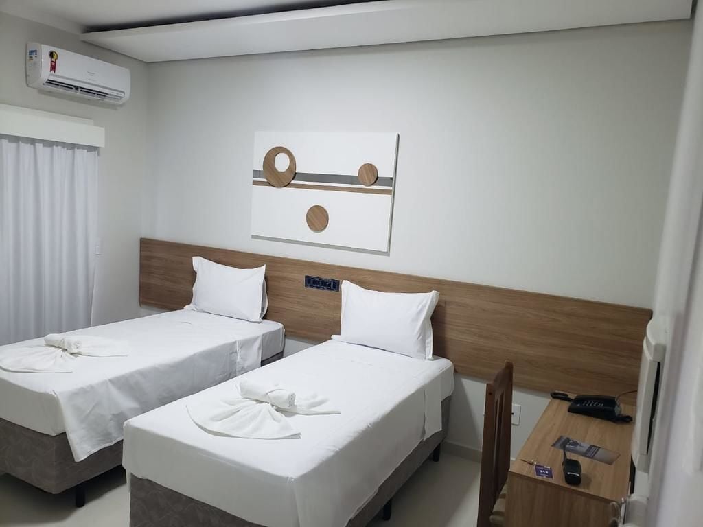 standard twin room | premium bedding, minibar, desk, soundproofing