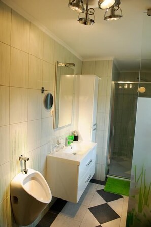 Regadera, regadera tipo lluvia, amenidades de baño gratuitas 