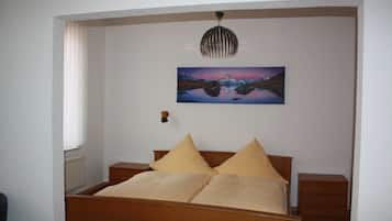 Decoración individual, wifi gratis, ropa de cama