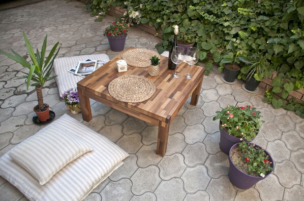 المنطقة المحيطة بالمنشأة