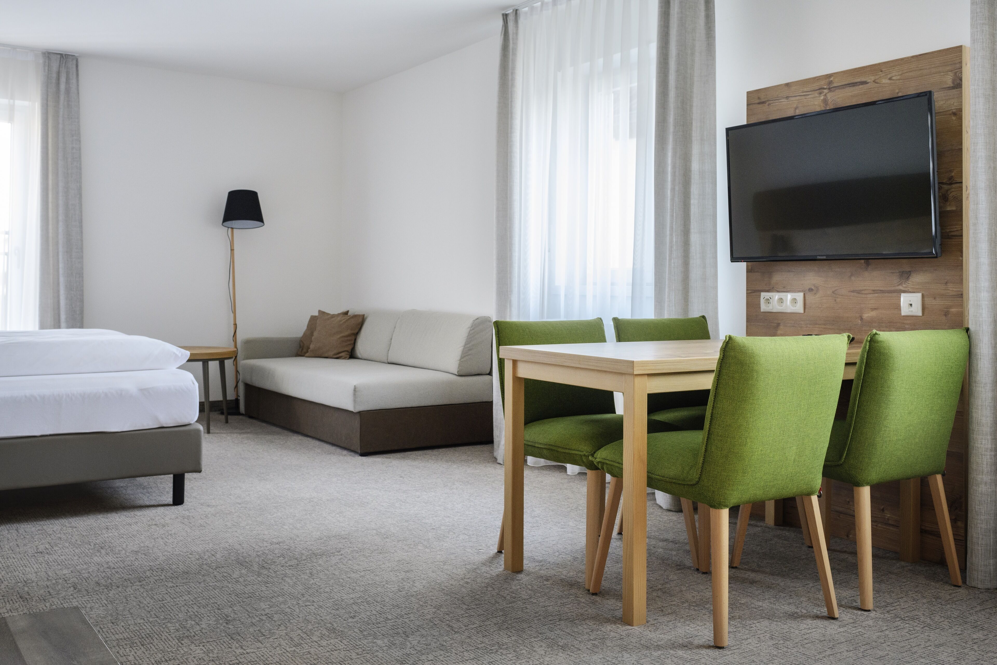 comfort apartment, 1 king bed | in-room dining