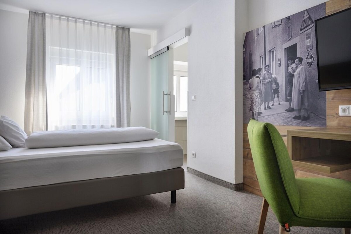 Deluxe Single Room