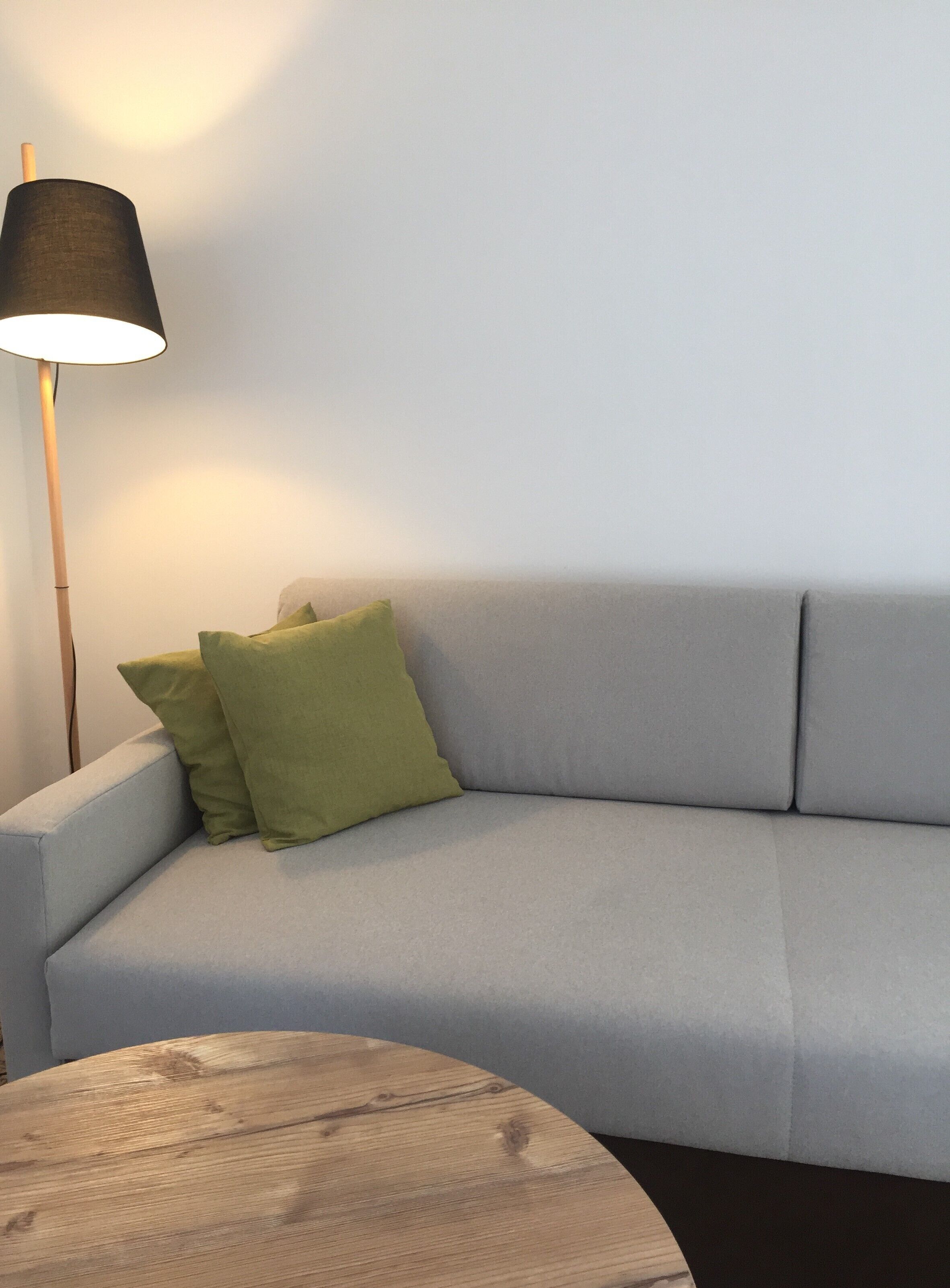 43-inch smart tv with satellite channels, tv