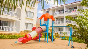 พื้นที่เล่นสำหรับเด็ก