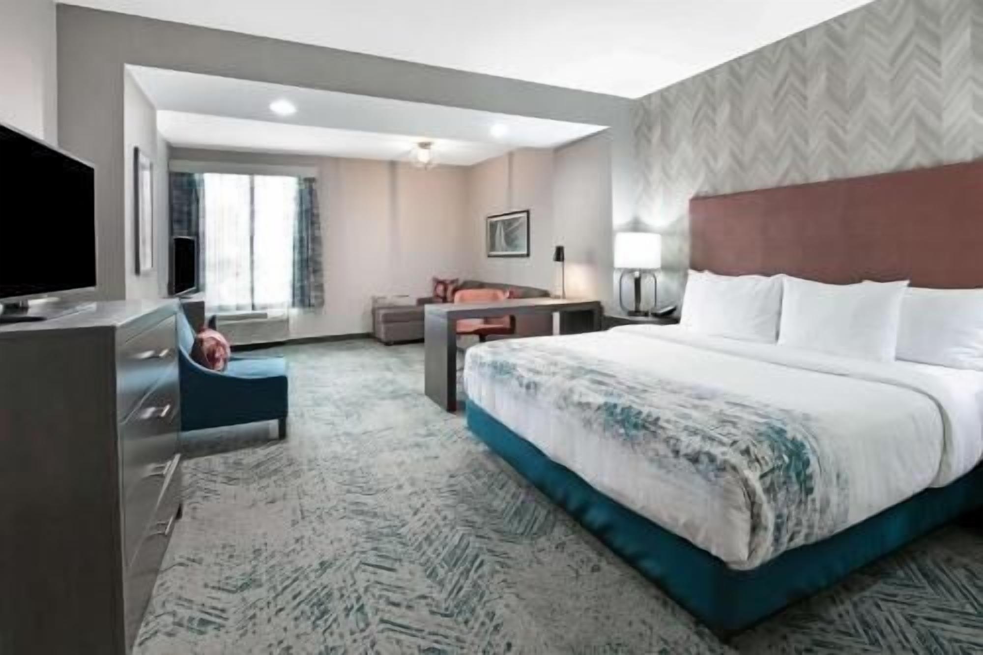 In-room safe, desk, laptop workspace, blackout curtains