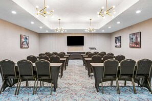 Meeting facility - La Quinta Inn & Suites by Wyndham DFW West-Glade Parks (Euless)