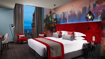 Club Deluxe Double Room | 1 bedroom, in-room safe, desk, laptop workspace