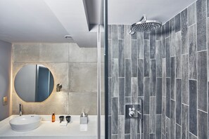 Bathroom shower - Malmaison Edinburgh City (Edinburgh)