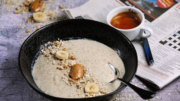 Tägliches großes Frühstück (23 GBP pro Person)