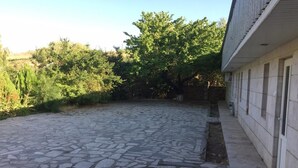 Exterior - Khosrov Hotel (Dashtakar)