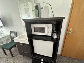 Individually decorated, individually furnished, bed sheets