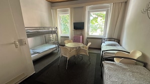 Individually decorated, individually furnished, bed sheets - Bigus (Berlin)