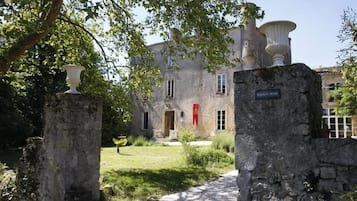 Facciata della struttura