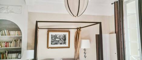 Double Room (d'Olympe) | Individually decorated, individually furnished, desk, laptop workspace