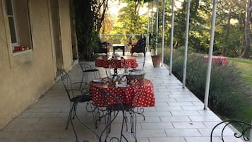 Desayuno continental incluido todos los días