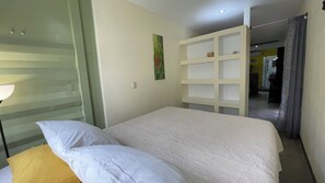 1 غرفة نوم ومكتب ومكواة/لوح كي وواي فاي مجانًا