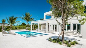 Unclassified image, 2 of 25, button - Turquoise Villa (Providenciales)