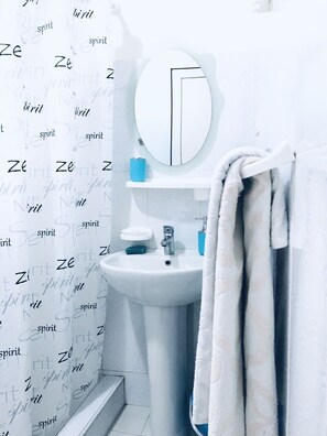 Hair dryer, towels