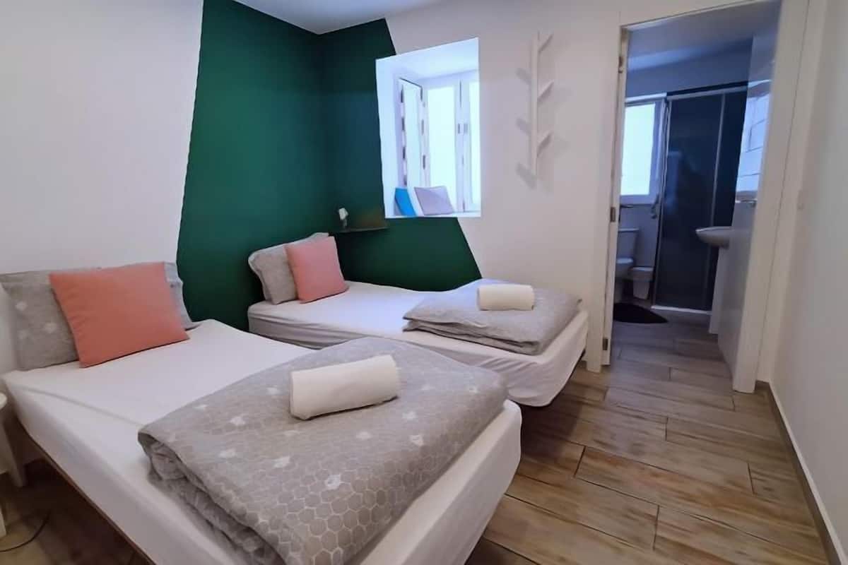 1 bedroom, blackout curtains, free WiFi, bed sheets