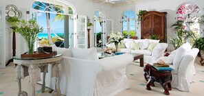Living room - Coral House w/ Chef (Providenciales)