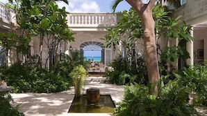 Property grounds - Coral House w/ Chef (Providenciales)