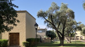 Exterior - Old Town Scottsdale Pool Oasis - Walk to Everything! (Scottsdale)