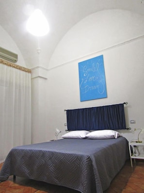 Basic Double Room, Shared Bathroom