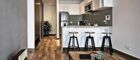 Flat-screen TV, Netflix