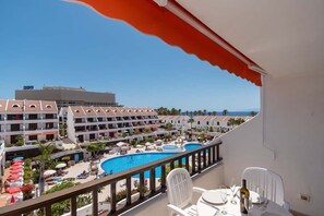 Outdoor dining - Parque Santiago I 242 - One Bed (Playa de la Américas)