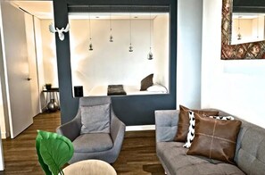 Deluxe Condo | Premium bedding, down duvets, individually decorated, laptop workspace - Energy Living by Velvet Luxury (Medellín)